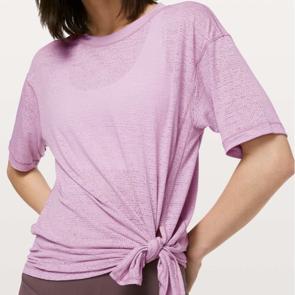 Lululemon Antoinette Sneak Out Short Sleeve T-shirt Size 8